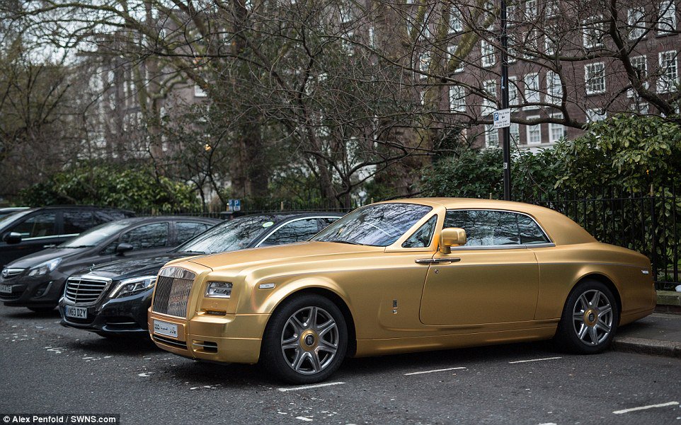 DailyMailUK's tweet image. Saudi owner of £1.5m gold supercar fleet could be SAVING money by getting parking tickets dailym.ai/1PEYOs2