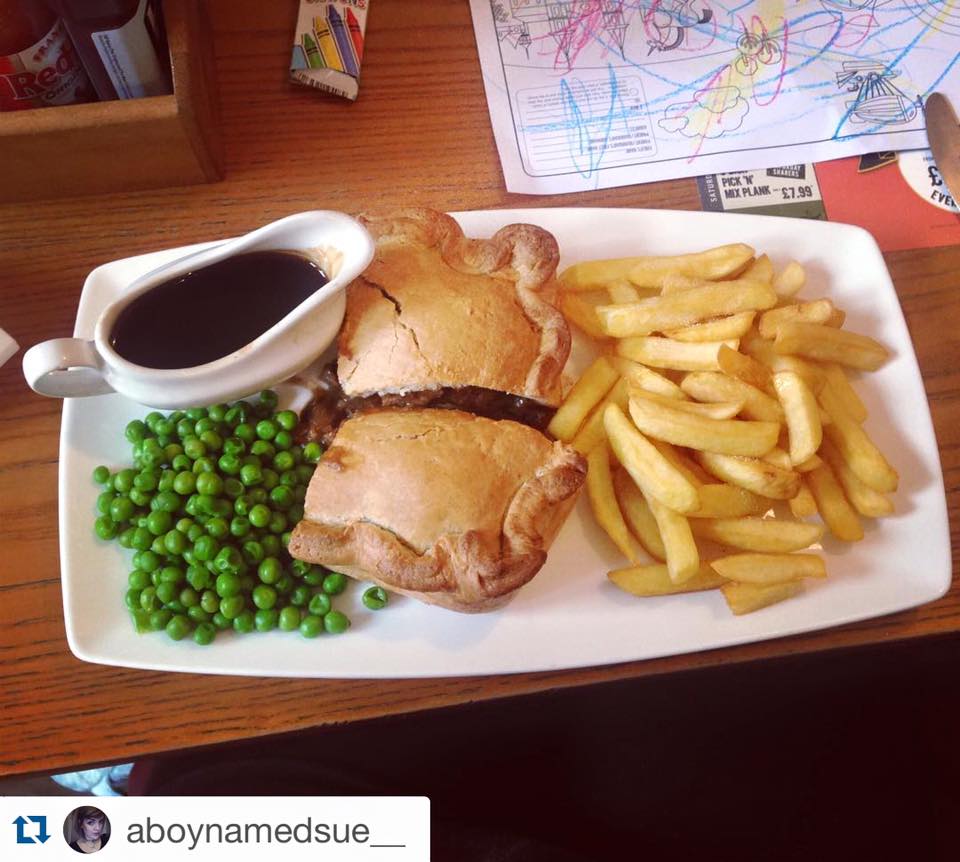 HogsheadWolves's tweet photo. Best Pies in Town! #HogsheadWolves #Wolverhampton https://t.co/lZ5HrURUFW