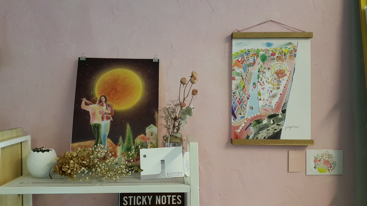 어디에서 무슨 일을 하든 집에 돌아가는 길은 이토록 따뜻하고 기분 좋았으면...

윤의진 일러스트레이터의 'going home'과 '달'을 포스터로 만나보세요.
hello-indiebooks.com/220669208328