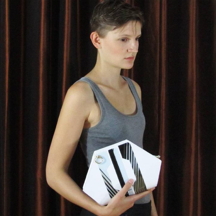 ClaudineLondon's tweet image. Vibes. ⏳ #claudinelondon structured #handbags #fashionblogger #androgyny #ss16