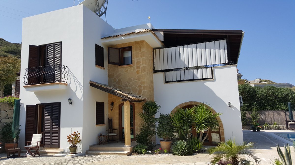 EstaRealEstates's tweet image. #Malatya #NothernCyprus #mountains #sea #EstaRealEstates #property #Villa #3bedroom #PARADISE #realestate #pool