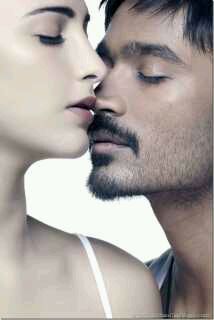 weirdie_kid's tweet photo. #4yearsofMoonu
@dhanushkraja @anirudhofficial
@shrutihaasan @Nandhurko3 https://t.co/gTxijBMcJU
