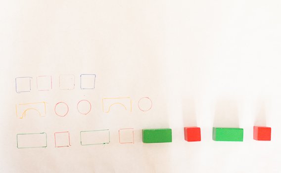 PBS's tweet image. Teaching your child about patterns is as easy as playing with blocks (via @pbsparents)
to.pbs.org/1MATD1s