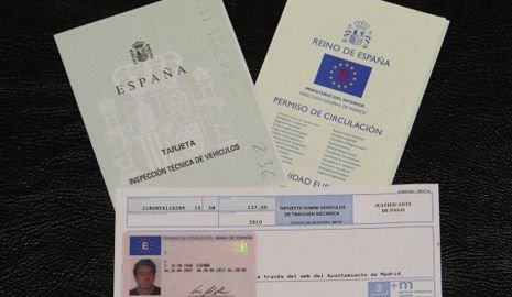 guardiacivil's tweet photo. El permiso de condución,el de circulación y la tarjeta de ITV,son los documentos que deberás portar en el vehículo https://t.co/l6ykwPwCcl