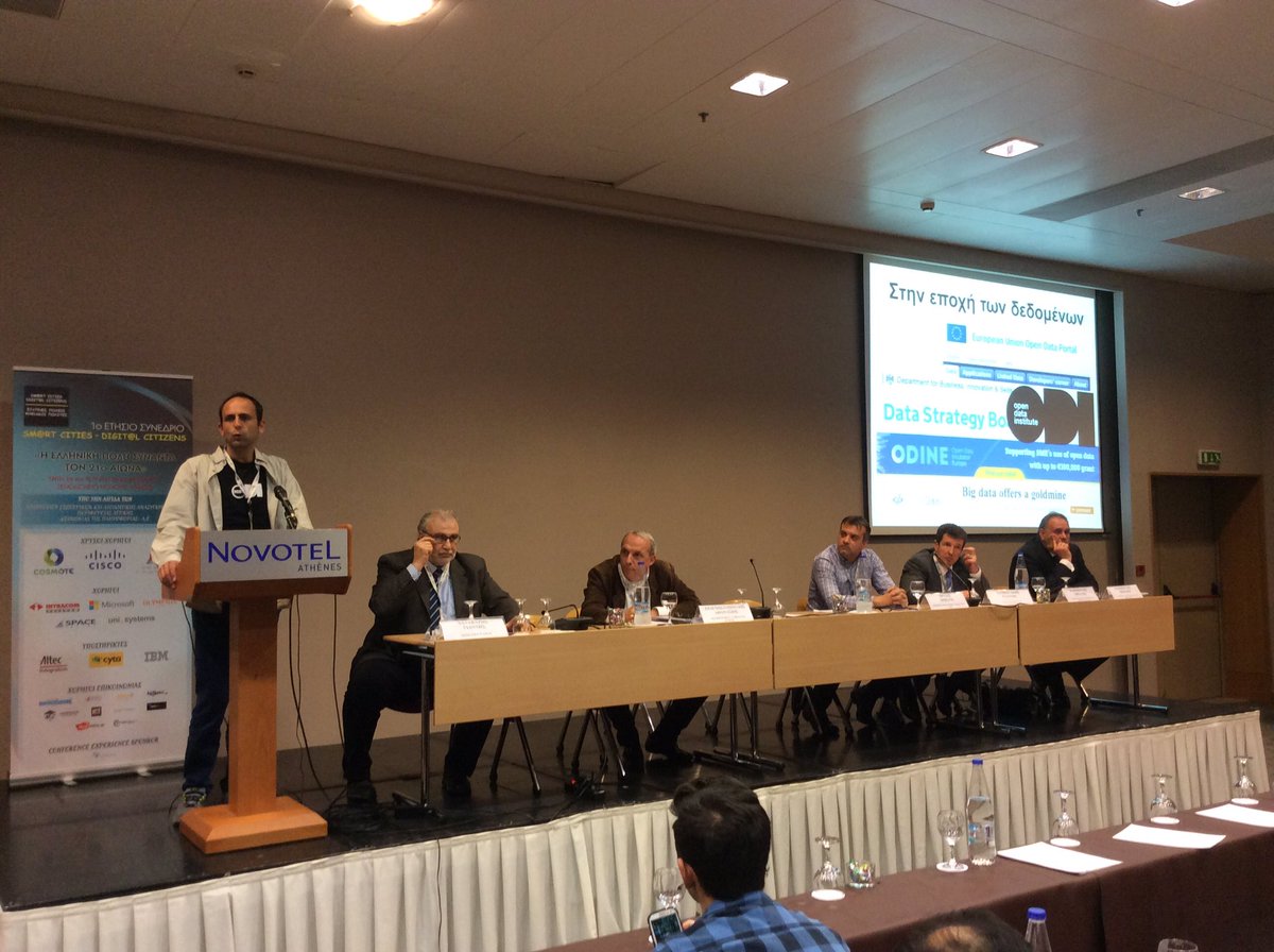 SCDCConference's tweet image. Ο κος @vafopoulos, ερευνητής του @NCSR_Demokritos και μέλος του @eellak, μιλά για Δεδομένα. #SmartCitiesGR