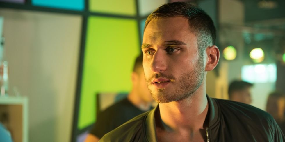 SoapAwards's tweet photo. Freddie's a thorn between two roses in tonight's @Hollyoaks @CharlieClapham @SophiePorley @chezLysette #soapawards https://t.co/2tWCHcRFVw