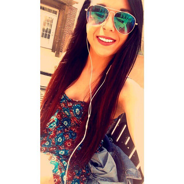 olivia_pikelis's tweet photo. Thank god for sunny days🙌 https://t.co/Ml4mYY723n