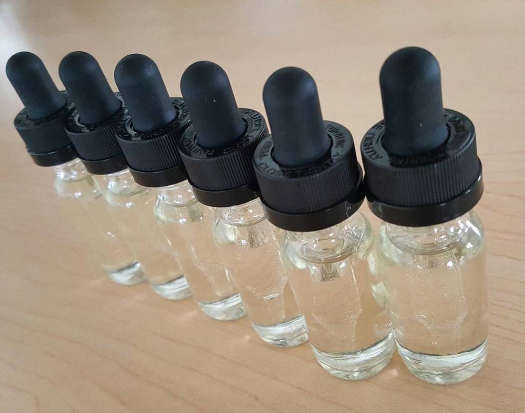 TheVapeKit's tweet photo. #saros is coming. Grabbed a few samples to shoot out today. 
#thevapekit #coilandcloud #inresistancewetrust #irwt #… https://t.co/xdIaasya9s