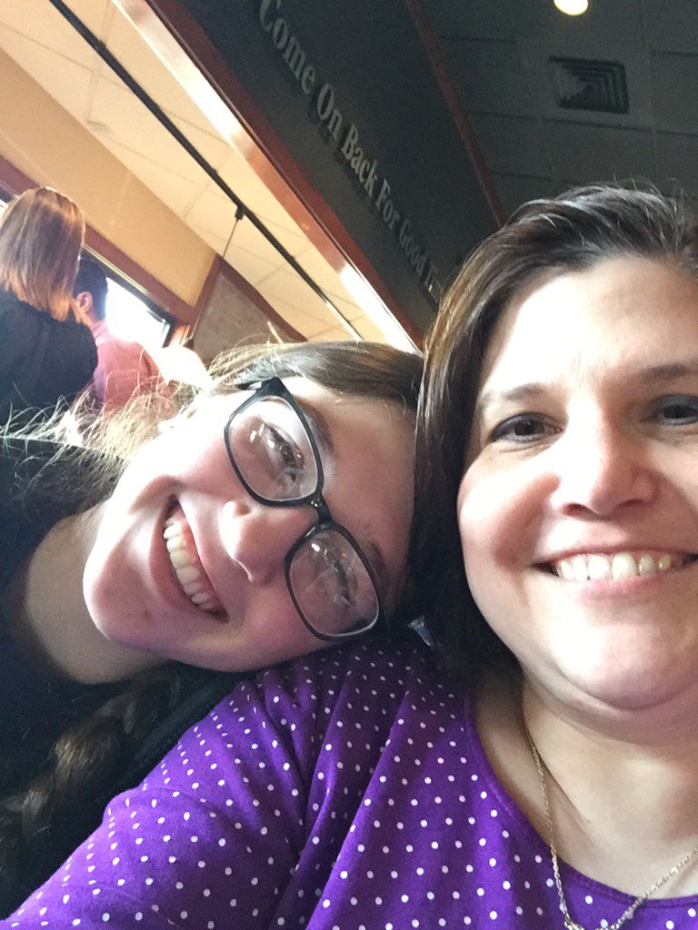 cpbookworm's tweet photo. Lunch with my daughter! #SpringBreakIn4Words https://t.co/srDpfaZ6kR
