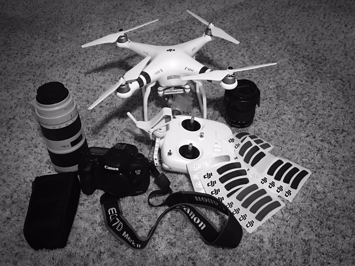 Bretturibe7two's tweet photo. This summer is going to be sick! #dji #phantom3 #drone #canon #7d #BCproductions #7twophotography @7twoPhotography https://t.co/l29cnOHQKO