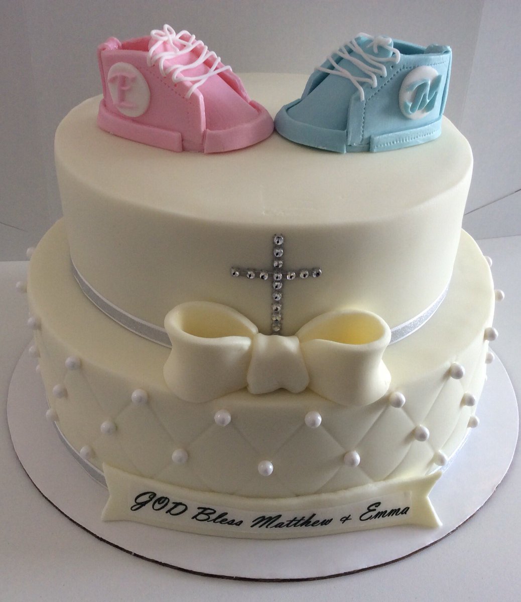 SmoochiesCakery's tweet photo. How pretty is this baptism cake? #customcake #handmade #siblings #Bradford https://t.co/CeaHJPr56f