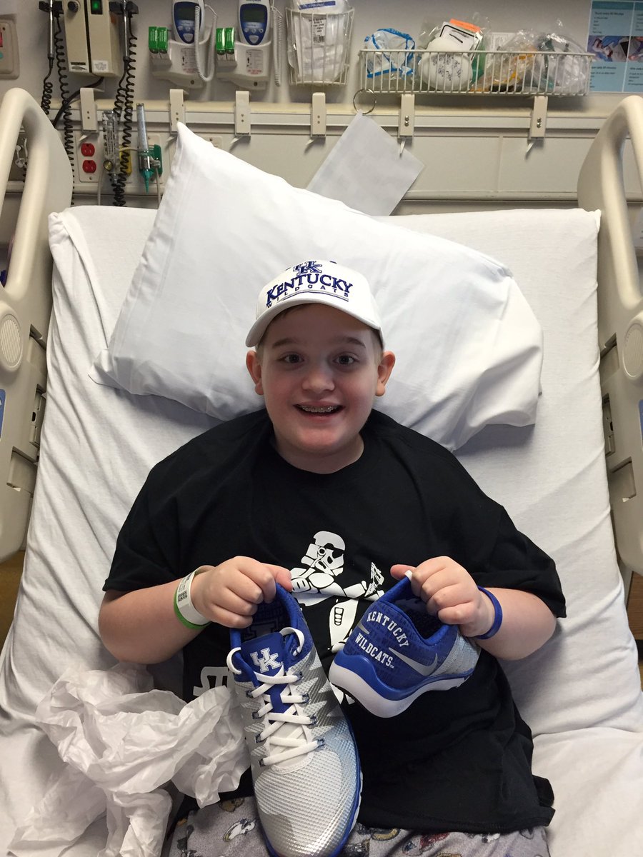 TeamTobyRocks's tweet photo. 8 year treatment anniversary! Check his new UK kicks. 8 national titles,8years4Toby @Eddie_Bounce24 @THEwillieCS15 https://t.co/VgZEQYEvzp