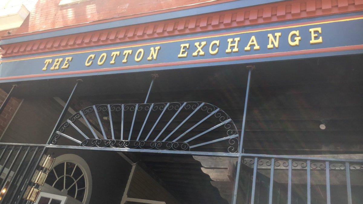 abbiecfci8's tweet photo. The Cotton Exchange is 8 buildings from the 19th and 20th century, where ships delivered treasures. @learnsharelive https://t.co/zPn8NgfiTG