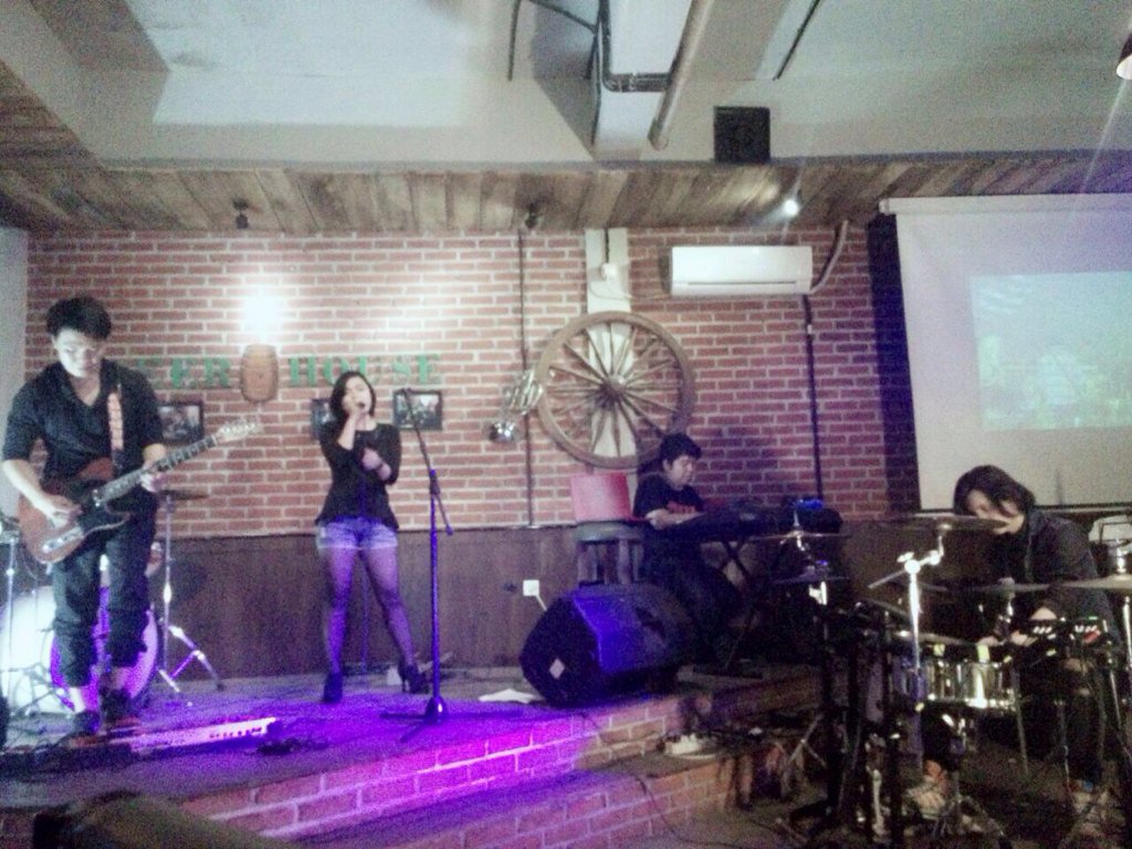 Yup.. Tinggal besok nh.. Cikarang clothing Expo.. Di belakang CityWalk. Cikarang, bekasi. Alegria perform jm 7 mlm y