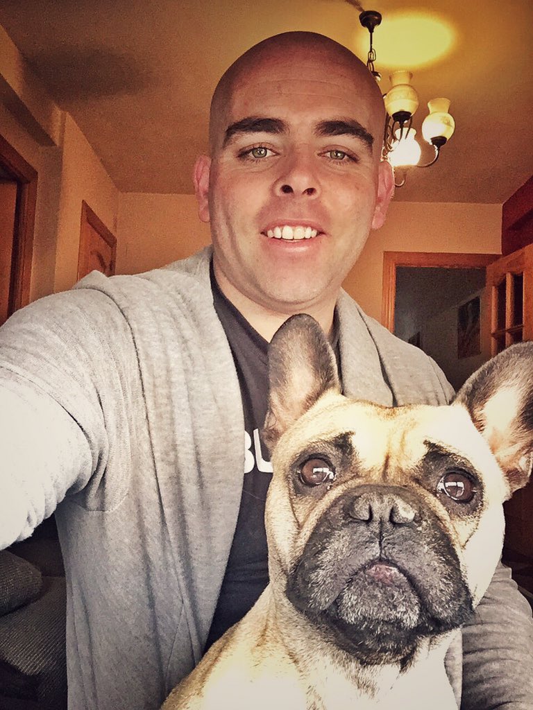 SpeaKerReality's tweet photo. 🐶😍 https://t.co/eTBpMADoTk