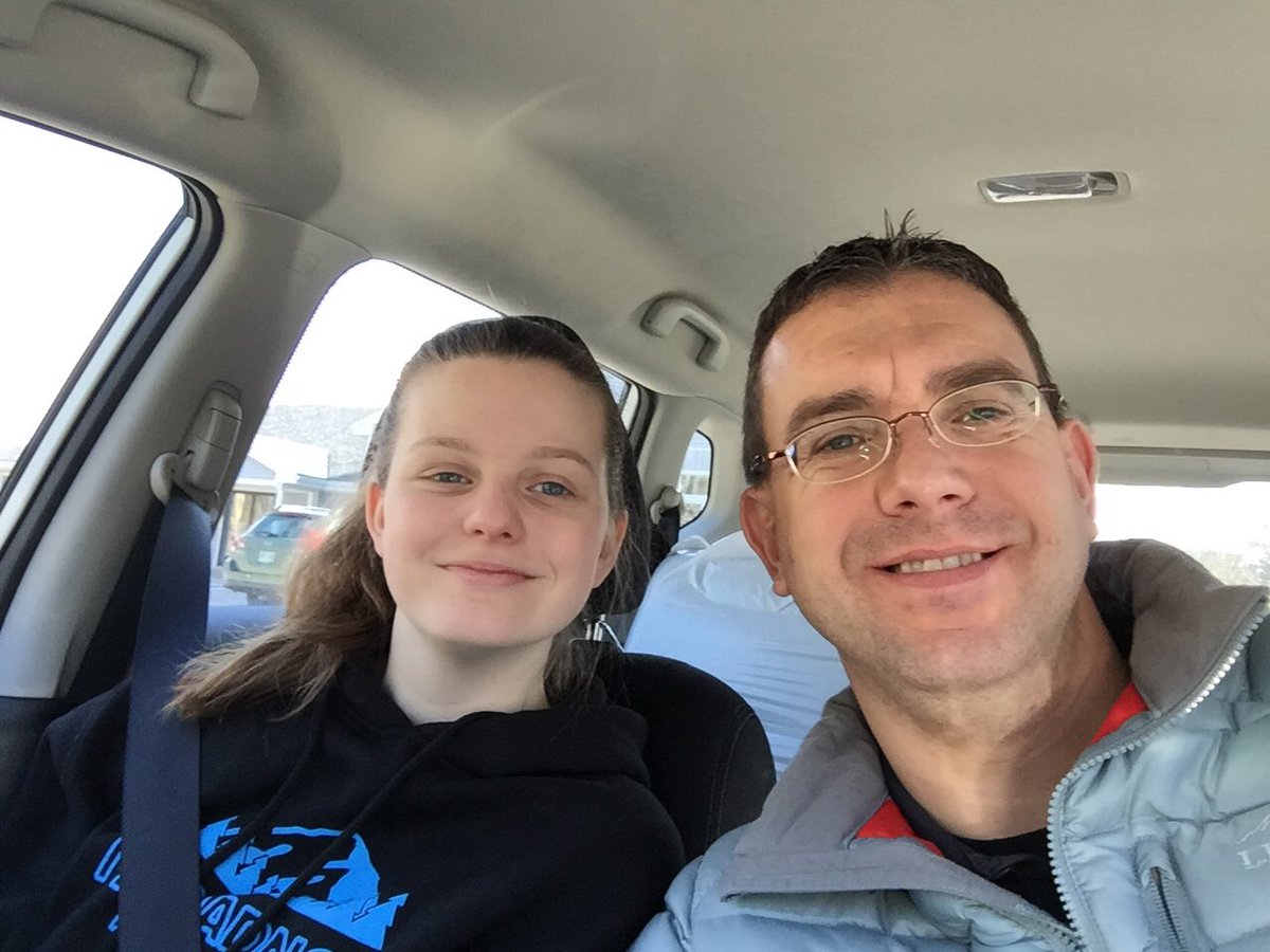 CourterSteve's tweet photo. Hanging with my niece Joanna today doing #bigdvdoutreach at UNH https://t.co/jQaLMMC9oS