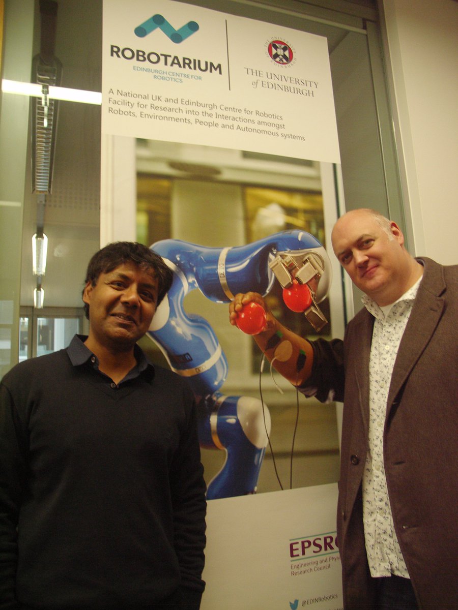 EDINrobotics's tweet image. @daraobriain in Edinburgh visiting #Robotarium @EDINrobotics @sethuvij @johannadmoore @InfAtEd @EdinburghUni