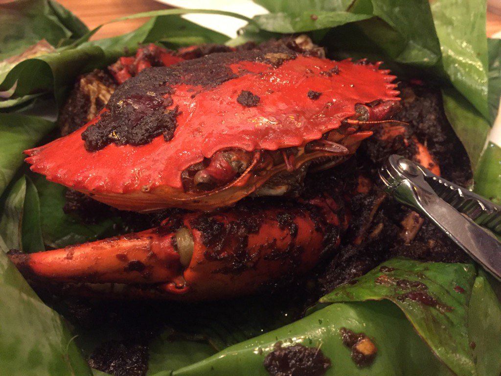 Ochie1707's tweet photo. Kepiting Asap, enak bener nih. Leker tenan... #RasaneSeafood #AslinyaKepitingAsap #Disc50%ForCrab https://t.co/Ayk671ygZA