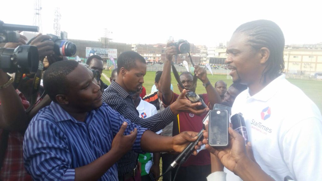 StarTimesUganda's tweet photo. Kanu addressing the media during half time.
KCCA FC 1-0 SC Villa 
#KanuVistUg #StarTimesFootball https://t.co/HheYv2ssjD