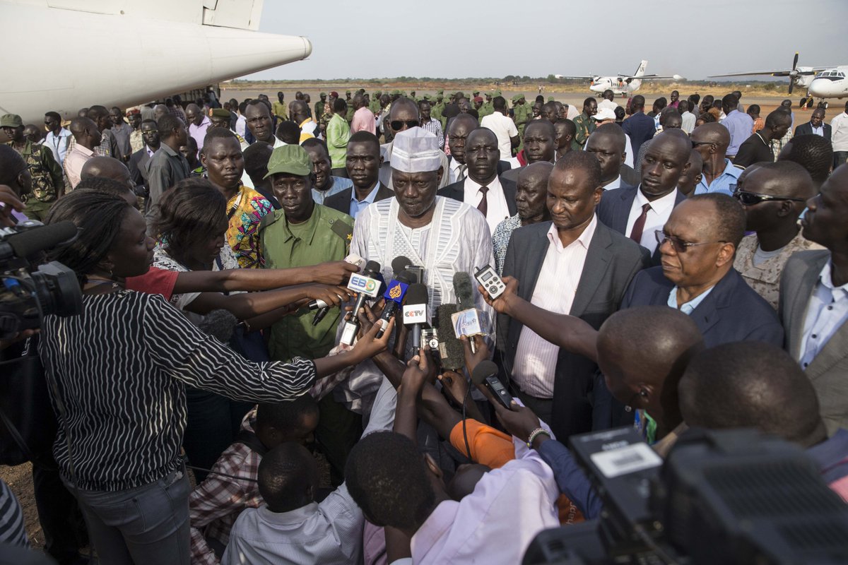 UNPeacekeeping's tweet image. UNMISS helps facilitate the return of opposition forces in Juba, #SouthSudan #Working4Peace