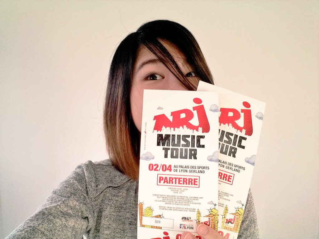 JulieH_XO's tweet photo. MERCI @NRJhitmusiconly & @NRJLyon pour les places! So happy 😄 Cc @guillaumepley RDV le 2/04 au #NTMLyon à Gerland! https://t.co/ozTaH90r5k