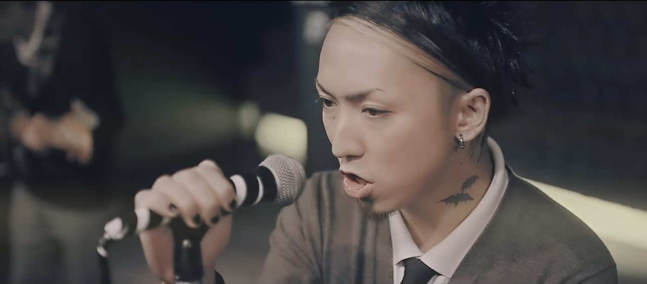 Pv Sound Apartment در توییتر Sim シム Rosso Dry 13年にリリースされた3rdフルアルバム Pandora に収録 Pvは Same Sky のmvと似た作りになっていて 歌詞的には T Co Sovynvt1dg T Co