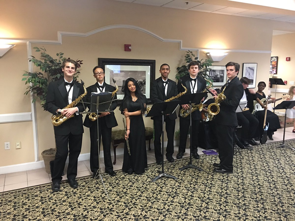 Dexter Warren tweet media