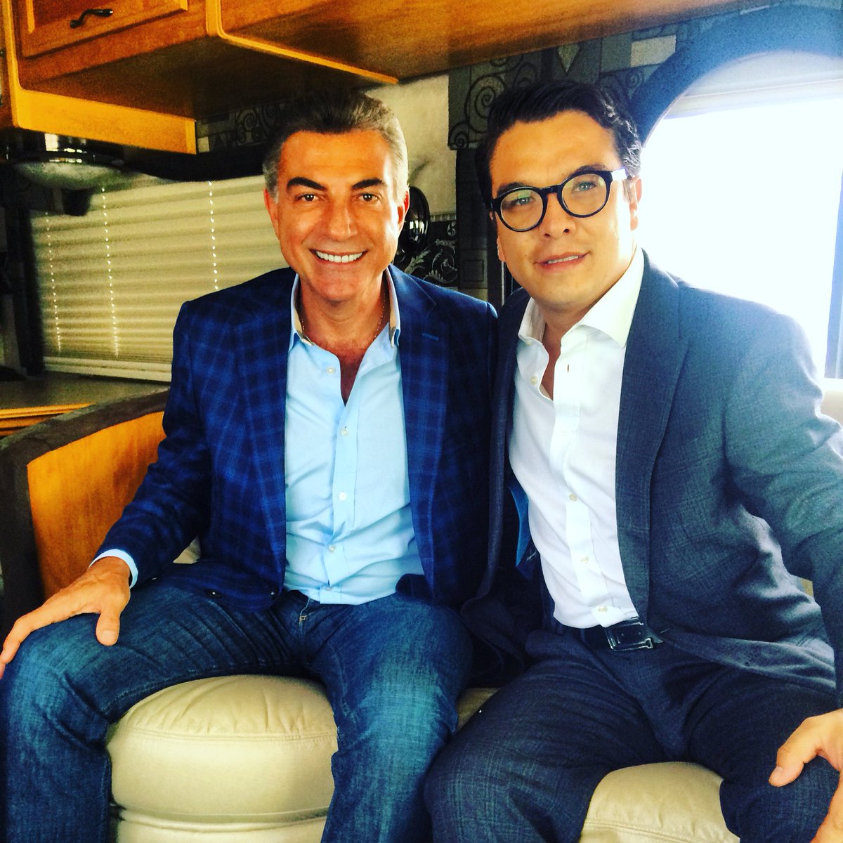 gerislas's tweet photo. Afinando detalles del inicio de campaña de nuestro próximo Gobernador de #Puebla @TonyGali #SigamosAdelante https://t.co/bIGWDgwxV3