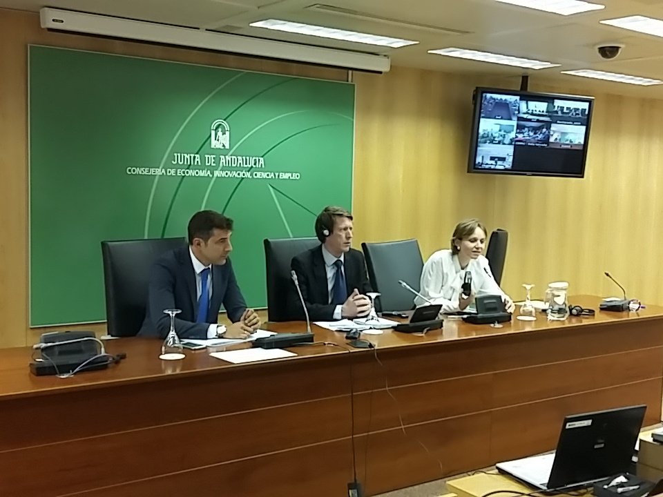 articulo22's tweet photo. @jesusgonza_jgm @magvelarde y Pete kines, hablamos de #NOSACQ-50. @IAPRL https://t.co/e84EkvvUMT