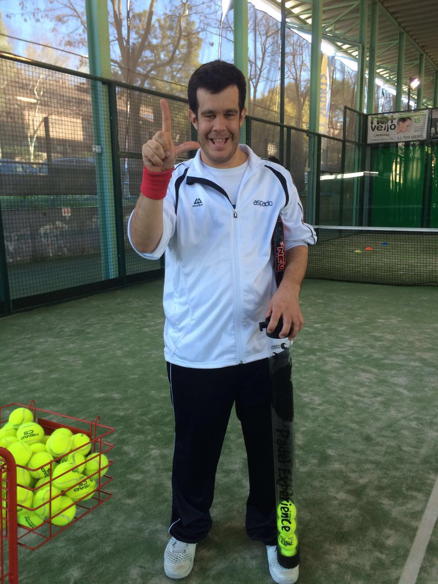 padeladaptado's tweet photo. #Linvestigando @AELIP_ aspado colabora en el día mundial de las lipodostrofias @padeladaptado https://t.co/kq8SVnIacJ