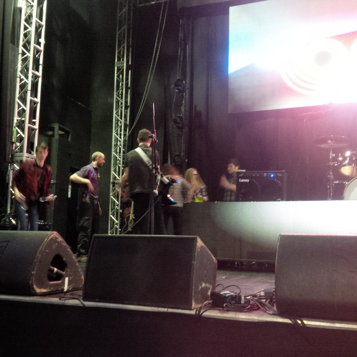 LittleRedBricks's tweet photo. Psycho Spoons sound checking now
#AMPawards #LittleRedBricks https://t.co/Aan0xwk071