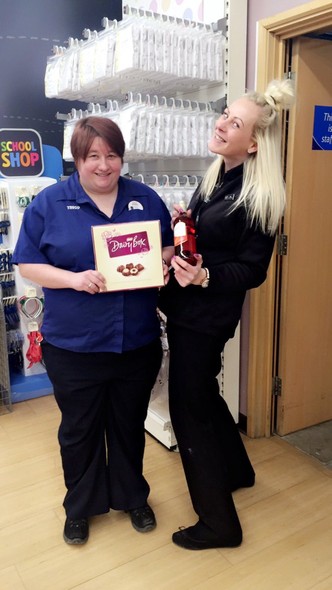 __georgieb's tweet photo. Today's winners from my huddle! Well done @alwaysinbed #funatwork https://t.co/dhRU6YKYL3