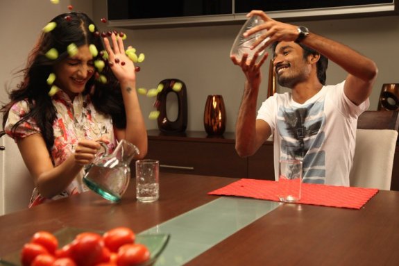 DhanushFansDFC's tweet photo. #4yearsof3 https://t.co/Df9TM1cKmx