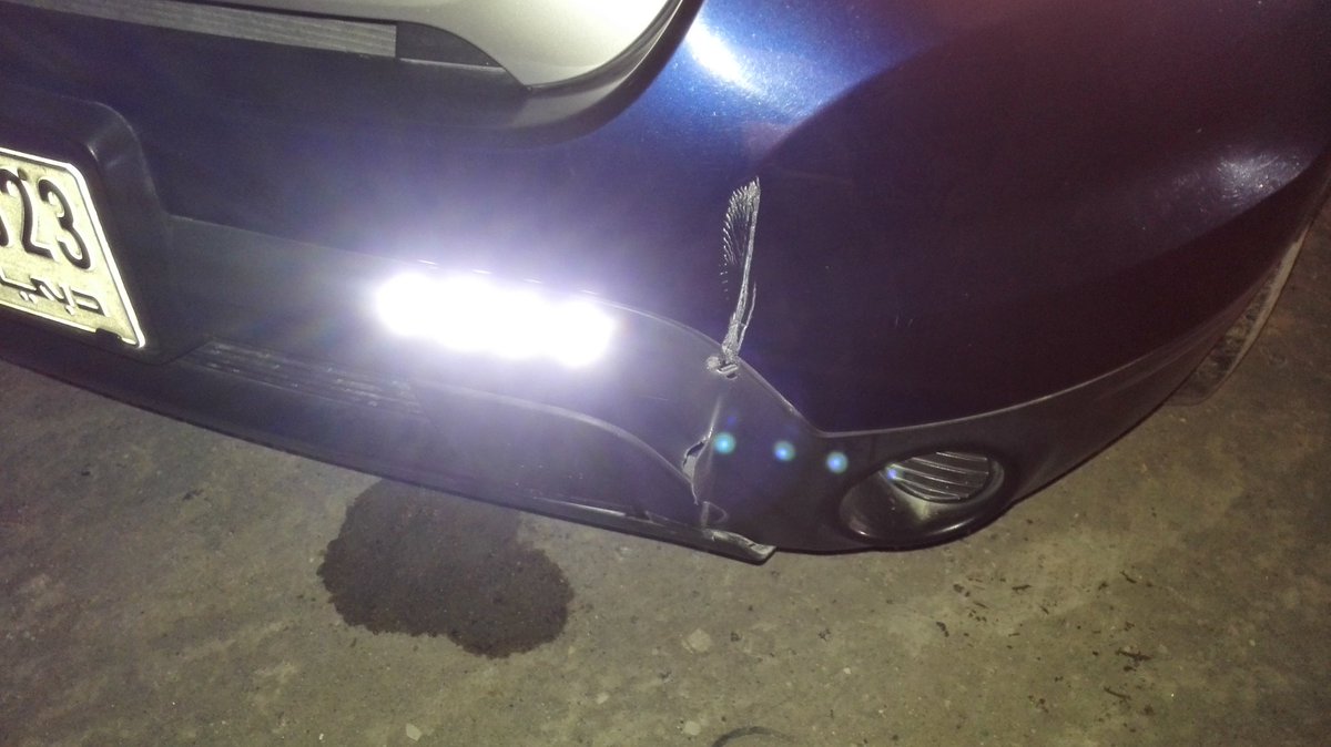 tasneemhr's tweet photo. @RTA_Dubai  Rod left unattended and open in the residential area Nahda1,dubai outside Nasmah tower damages my car https://t.co/McBQcD6c64