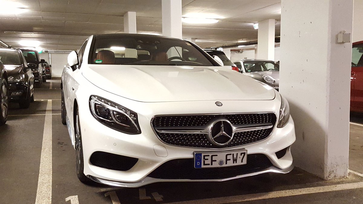 supercars_wlake's tweet photo. Brandnew Mercedes S500C #supercars #wlake #mercedes #amgpackage #carporn #velden #looksgood #white #powerfull https://t.co/pzsvI9tnAX