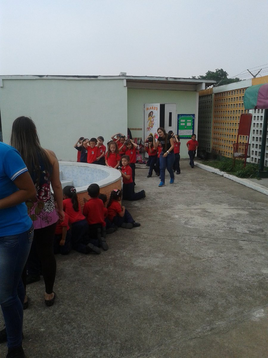02congreso's tweet photo. Simulacro C.E.I.CongresodeAngostura @SilvaEleazarL @zetdivfor @MunicipioSC @NeylaPosso https://t.co/zlrFK7vfDv