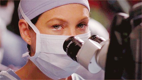 QueenxMeredith's tweet photo. #NationalDoctorsDay 
My favorite TV Doctor.  @EllenPompeo 😊 https://t.co/SZyO6Z3ylJ