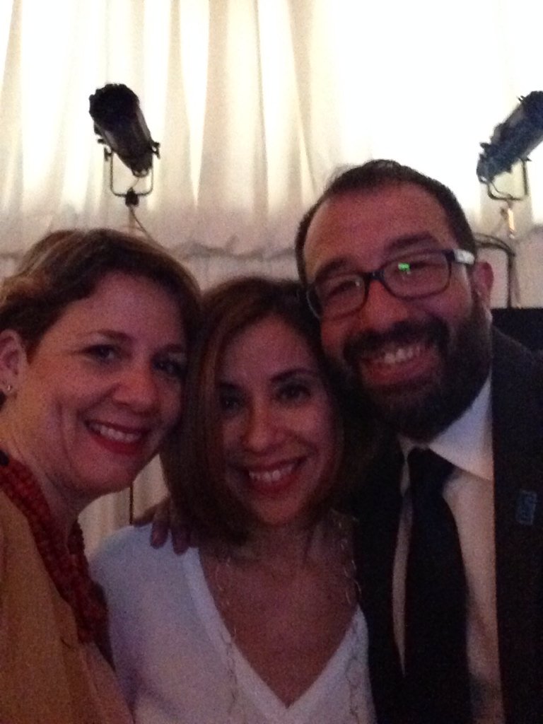 AlexiaMac's tweet photo. #caea οι εταιρίκες φιλίες δεν φοβούνται την troica https://t.co/JM1XvTVR7p