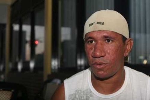 Decreta prisão do jogador Clodoaldo por não pagamento de pensão alimentícia: bit.ly/1VTwn0L