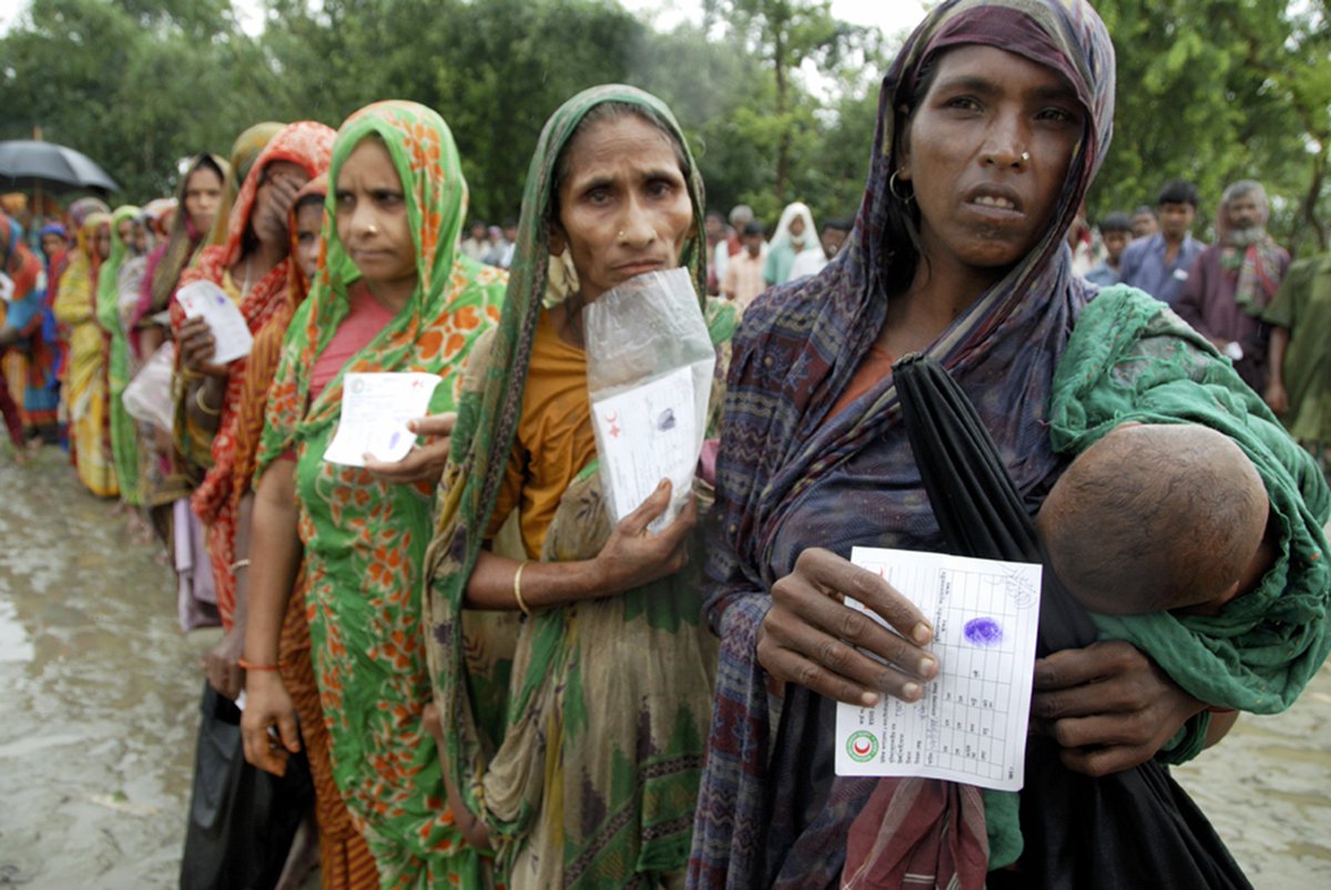 Britain is second only to US in league table of spending on international aid itv.com/news/2016-04-1…