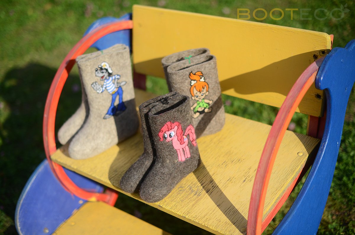 bootecoru's tweet photo. Рисунки шерстью на валенках https://t.co/2n2dKcxvb5 #handmade #felting #valenki #booteco https://t.co/p09QOVEqiz