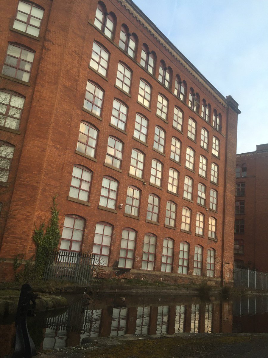 AscendHelena's tweet photo. Good Morning Victoria Mill! Another @AscendProperty looking fresh this AM #morningrun #Ascend #6amclub #nofilter 💃🏼 https://t.co/mqGbT0tlau