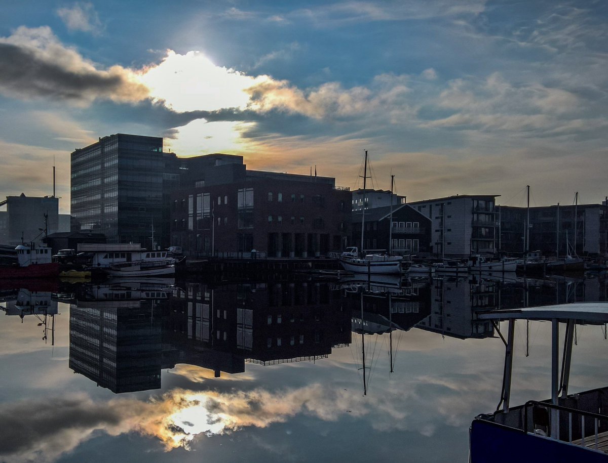 Godmorgen fra havnen... Få arbejdspladser i Odense, har en bedre lokation end #Hesehus :)