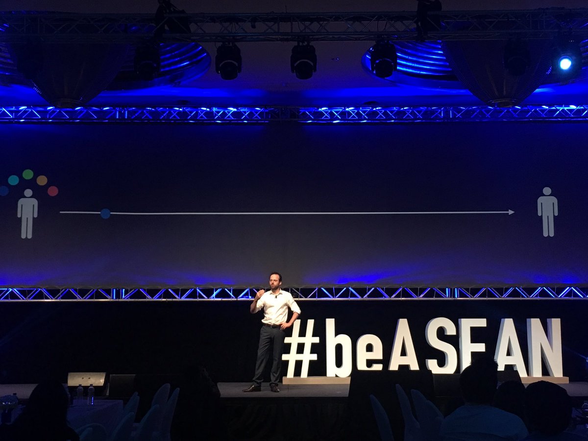 MyMaybank's tweet photo. On stage: @marcusswanepoel of @BitX sharing on disruptive technology #InvestASEAN #beNexGen #beASEAN https://t.co/hH0dR1Bxsk