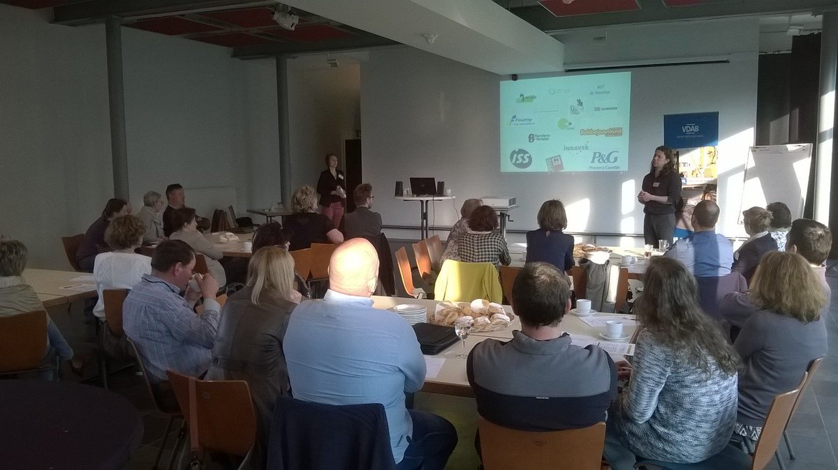stefangoos's tweet photo. 26 deelnemers v bedrijven volgen #VDAB workshop "Help, mijn medewerker begrijpt mij niet!" in Ranst!
#ervaringwerkt https://t.co/SqhCUNdoR6