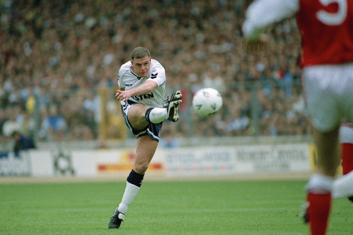 SpursOfficial's tweet photo. 25 years ago today we beat Arsenal 3-1 at @wembleystadium to reach the 1991 @FA Cup final! #COYS https://t.co/grGTQTfXOQ