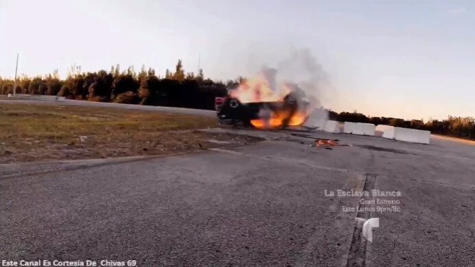 Momento de impacto 😭😭😭💔💔💔 , los #Mogollón tienen un accidente <a href="/VanessaBauche/">Vanessa Bauche</a> <a href="/RobertoMateosTV/">Roberto Mateos</a> . #EvaLaTrailera