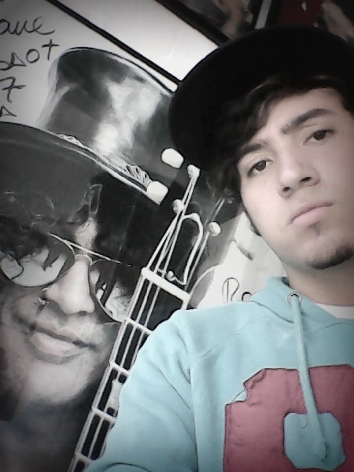 AntonyMusc's tweet photo. #Slash #idolo https://t.co/uJHp1PzwK1