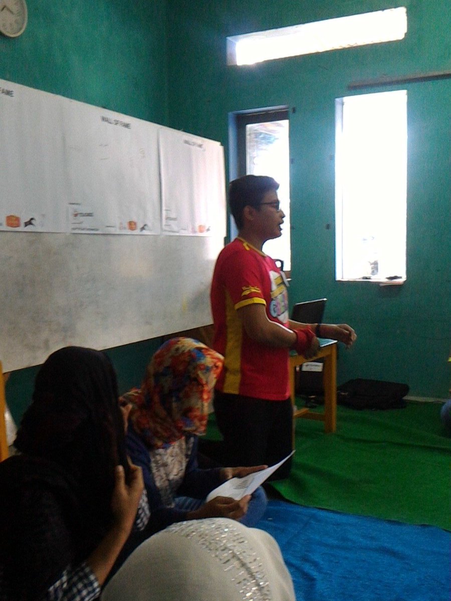 WIFIducation's tweet photo. Sambutan oleh kapten #FutureHeroT5el #ForDigitalEra https://t.co/rQXffnsZ8u