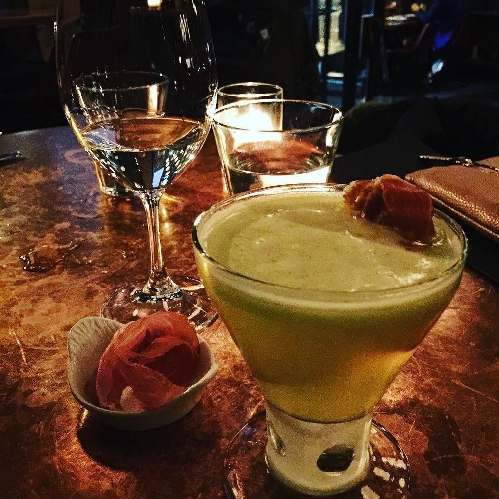 SaturdaySnacks's tweet image. From @hamletpdx: Vida Mezal and a spec ham taster. And a melon vs meat cocktail, just for fun. #PdxDrinks